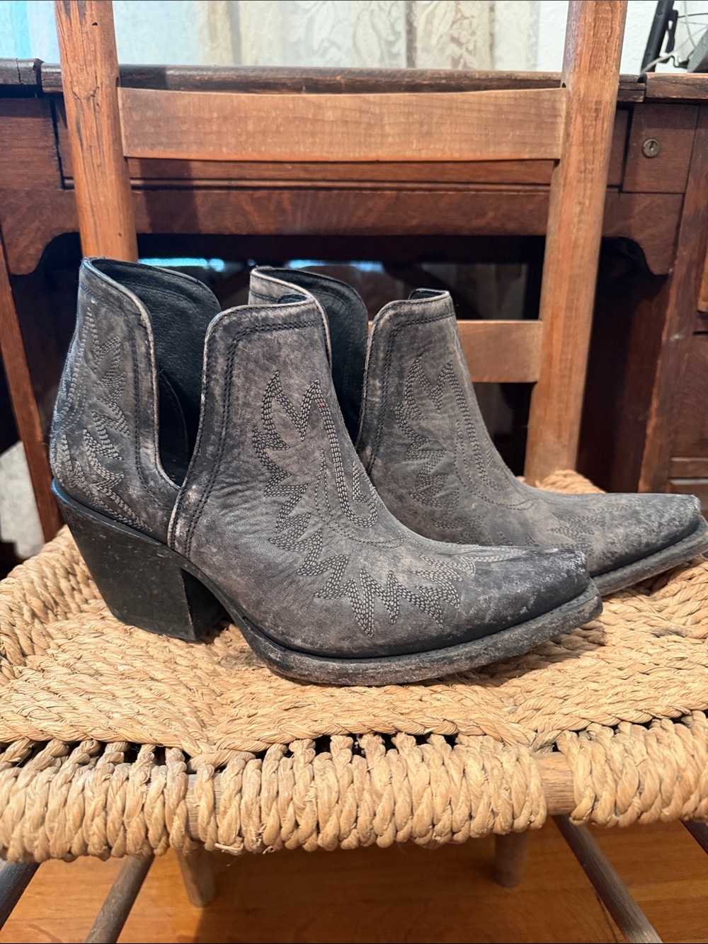 Women's Gray Western Ankle Boots - Classic Cowboy Style